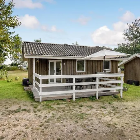 2 Bedroom Pet Friendly In *