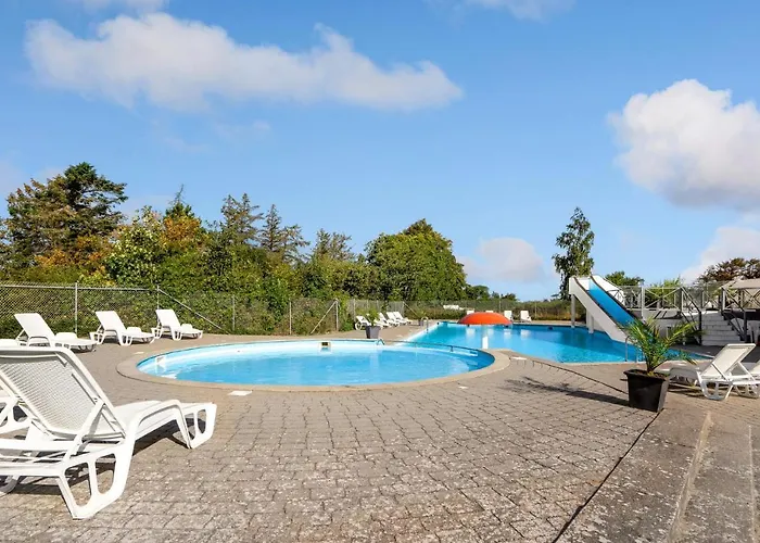 2 Bedroom Pet Friendly In Nyaraló