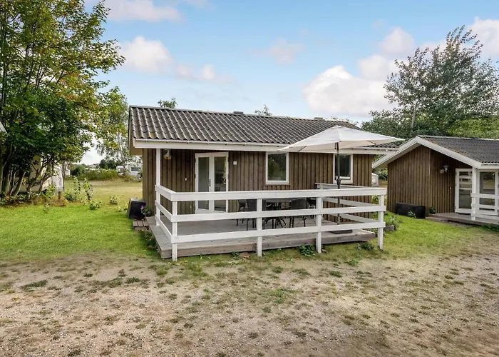 2 Bedroom Pet Friendly In *